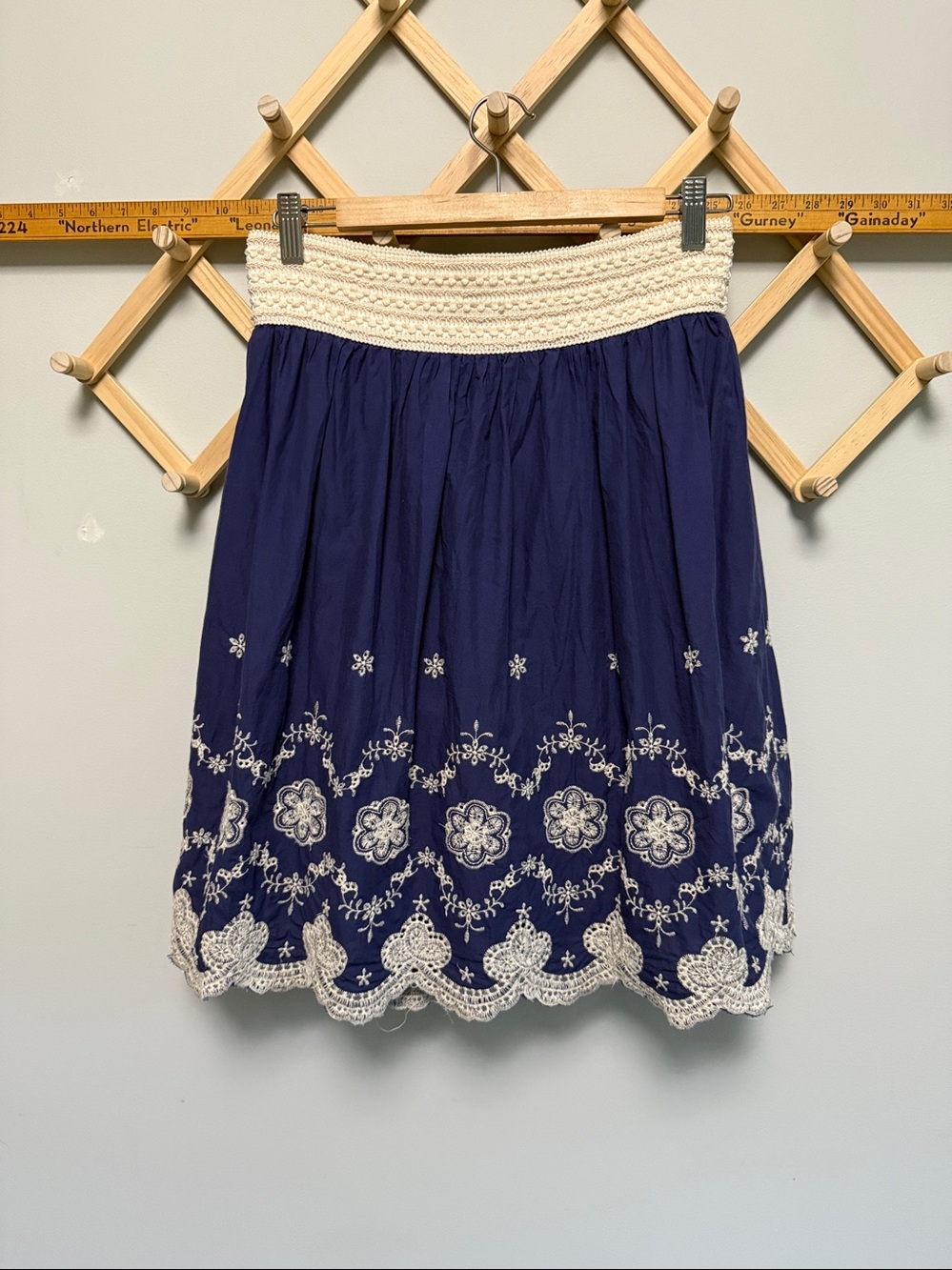 Metro Wear Blue & White Embroidered Floral Skirt | Size M |Stretchy Waist |Boho
